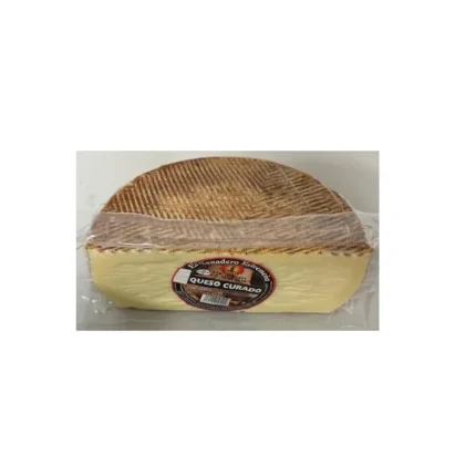 Formaggio Pinto stagionato 1,5 kg (Poiché il prodotto è tagliato a mano, potrebbero esserci delle leggere imprecisioni nel peso).