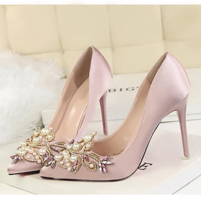 1 paio di scarpe eleganti da donna con perle di strass, ciondoli per scarpe a fiori, scarpe da sposa con tacco alto, ornamenti, gioielli