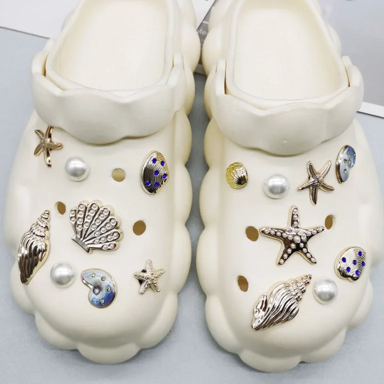 16PCS FAI DA TE Stelle Marine Pendenti e Ciondoli Bling Conchiglia Scarpe Fibbia Decorazioni Guscio Rimovibile Accessori per Scarpe Multifunzionale Clip per Scarpe