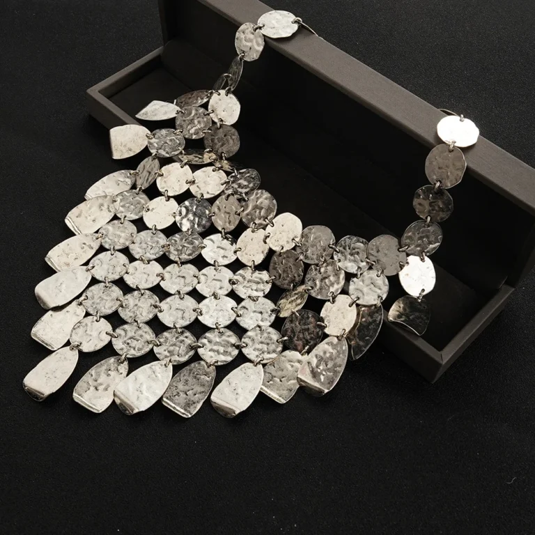 Collana circolare irregolare vintage con catena bohémien esagerata della clavicola Nuovo maglione vintage stile catena Versatile