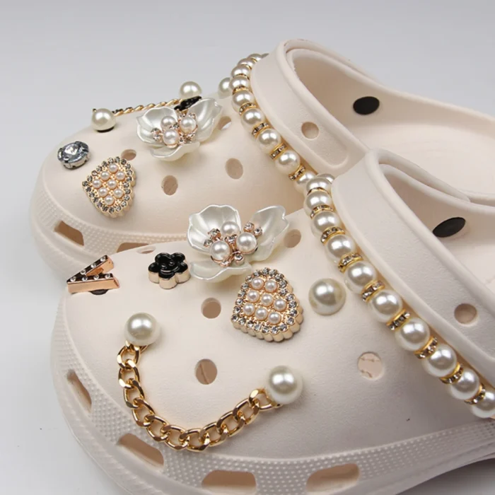 Set di 13 Decorazioni per Scarpe Estive alla Moda, Charm Fai-da-Te con Diamanti, Perle e Gemme per Zoccoli