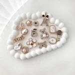 14 pezzi scintillanti dorati con perle finte per scarpe, set di spille, decorazione per scarpe staccabile fai da te, adatta per zoccoli CROCS, idea regalo per feste