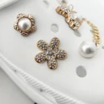 10 pz Orso di Lusso Catena di Perle Scarpe Staccabili Decorazione Pendenti E Ciondoli Spilli Adatto Per Sandali Zoccoli Bogg Borsa Idea Regalo Per Le Ragazze