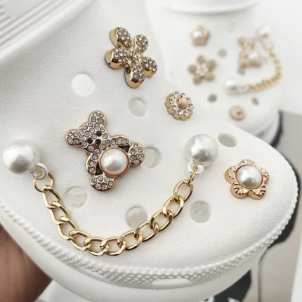 10 pz Orso di Lusso Catena di Perle Scarpe Staccabili Decorazione Pendenti E Ciondoli Spilli Adatto Per Sandali Zoccoli Bogg Borsa Idea Regalo Per Le Ragazze