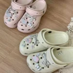 Set di ciondoli per scarpe argentate Hello Kitty, simpatici cartoni animati, decorazioni in plastica per zoccoli e sandali, regalo perfetto per ragazzo e ragazza