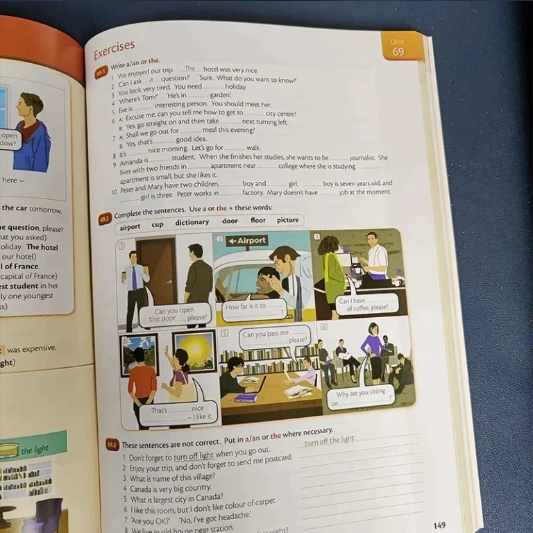 3 libri di grammatica inglese elementare, grammatica inglese essenziale avanzata, esercizi di preparazione per test di inglese in uso, il libro è opzionale